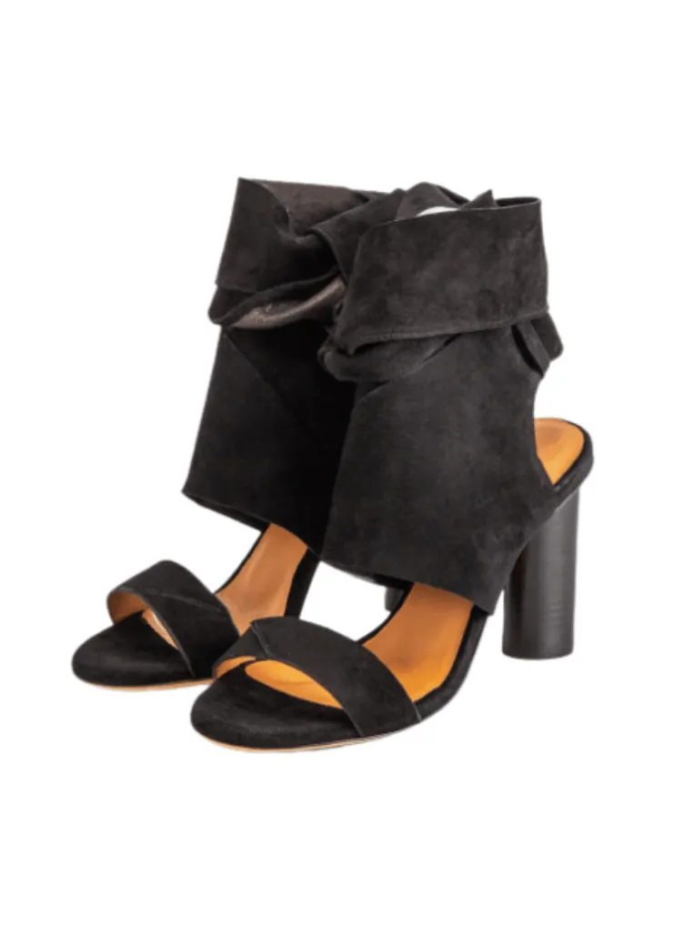 BLACK HIGH-HEELED SANDALS WITH RIBBON