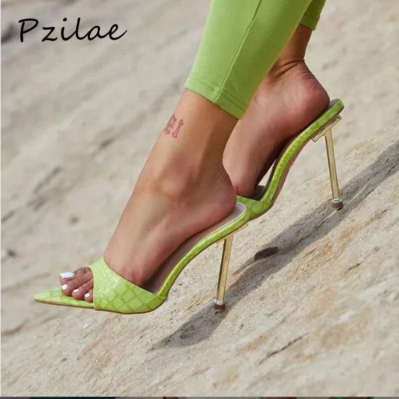 flip flops snick print Pointed toe shoes