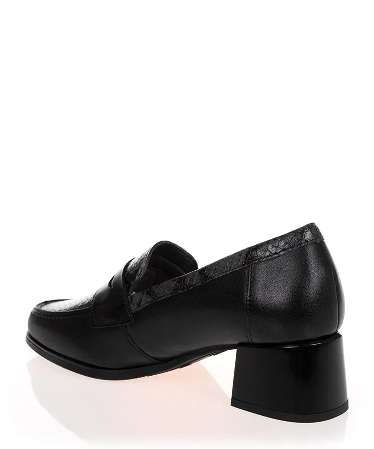 Pitillos 1682 Black Leather Court Shoe