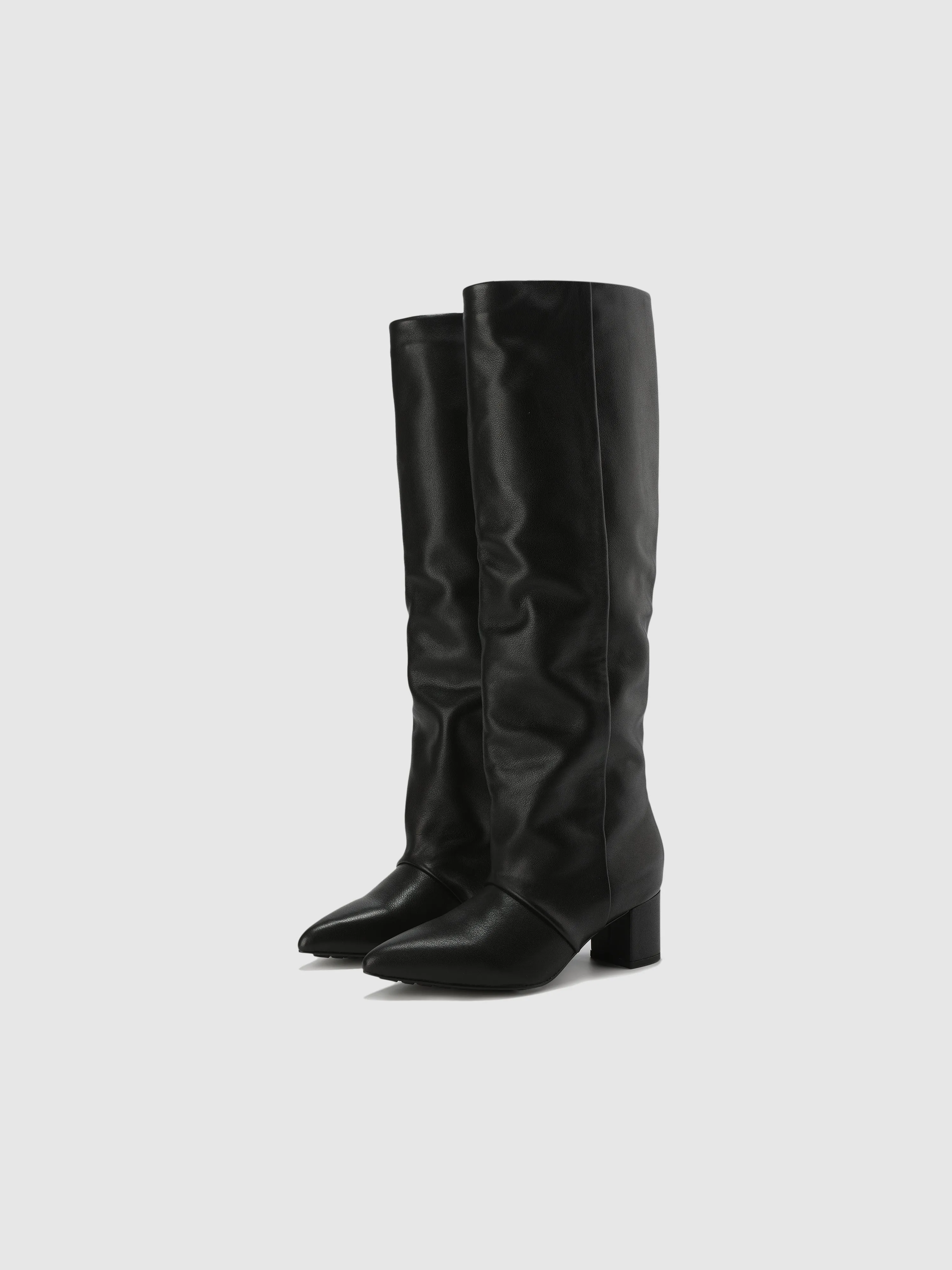 Pointed-toe Knee-high Heel Boots